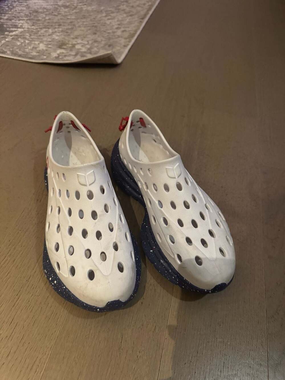 Kane Revive Stars And Stripes Size M7 Active Recovery Shoe